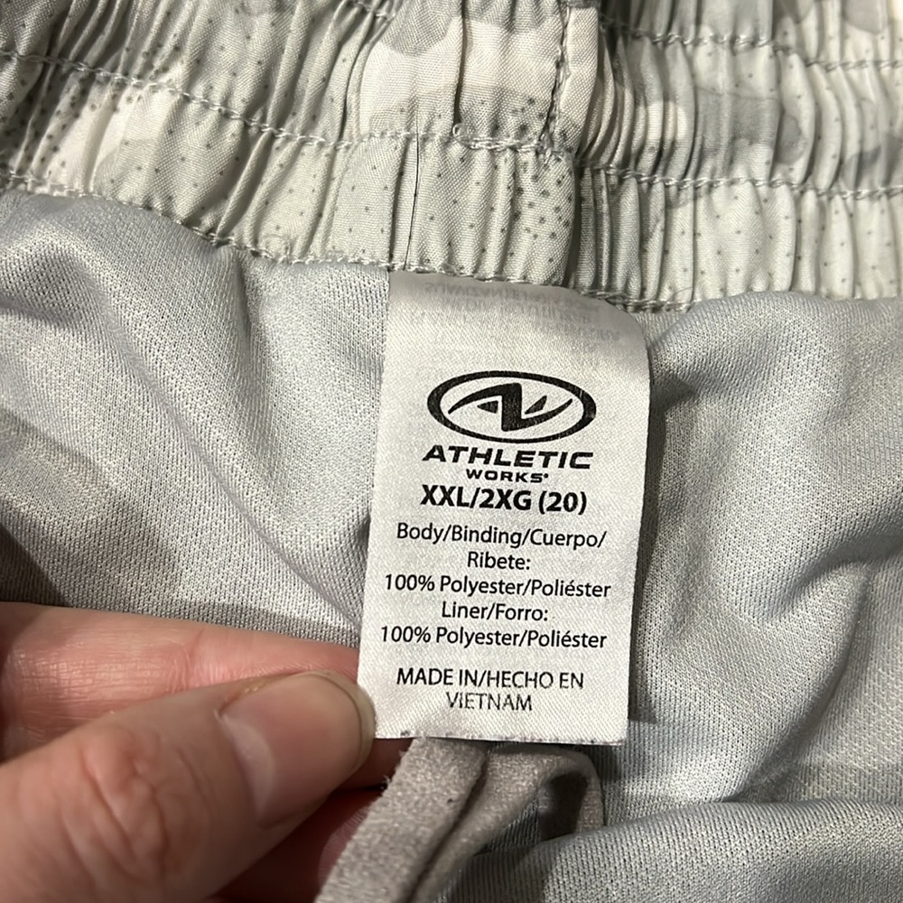 Athletic Workers Women’s Gray Camo Design Lined Athletic Running Shorts‎ 2XL - Picture 4 of 9
